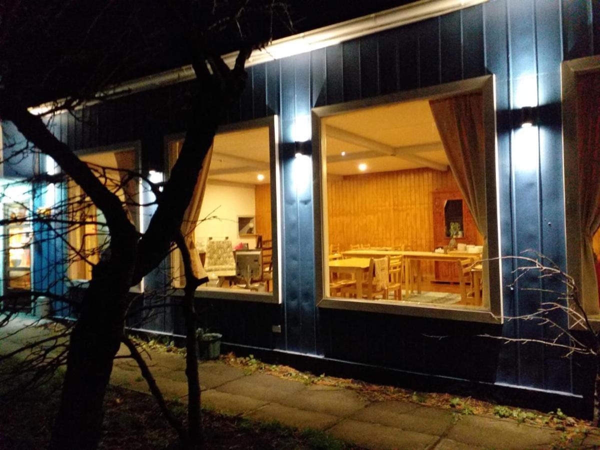 Hostal Los Pinos Puerto Natales Dış mekan fotoğraf
