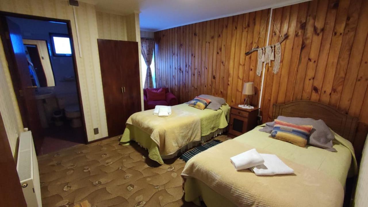Hostal Los Pinos Puerto Natales Dış mekan fotoğraf