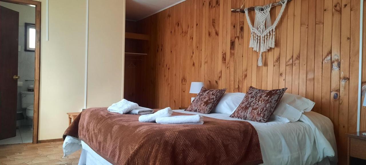 Hostal Los Pinos Puerto Natales Dış mekan fotoğraf