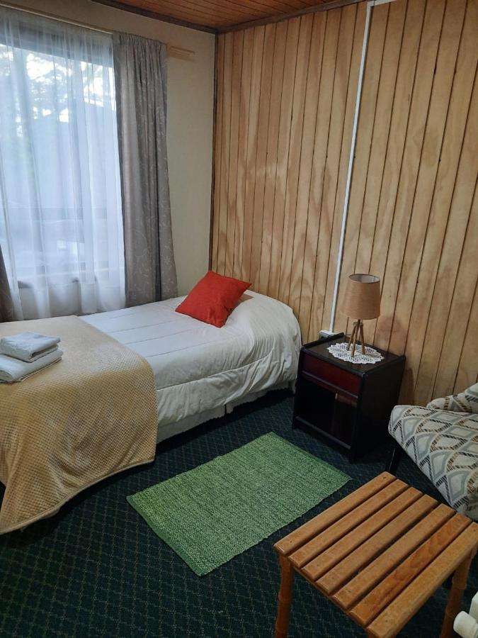 Hostal Los Pinos Puerto Natales Dış mekan fotoğraf