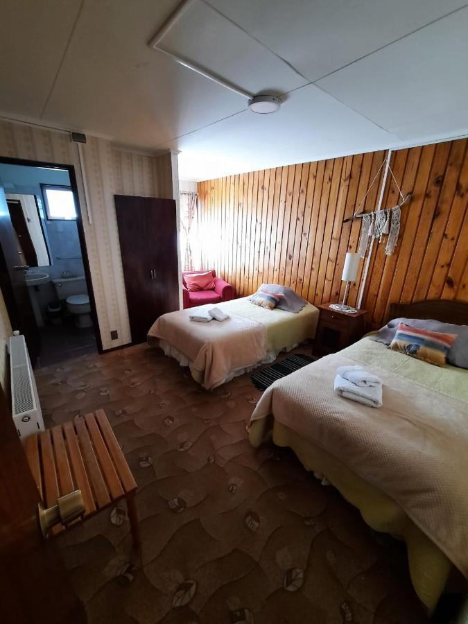 Hostal Los Pinos Puerto Natales Dış mekan fotoğraf