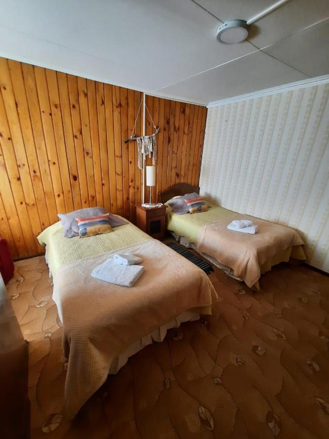 Hostal Los Pinos Puerto Natales Dış mekan fotoğraf