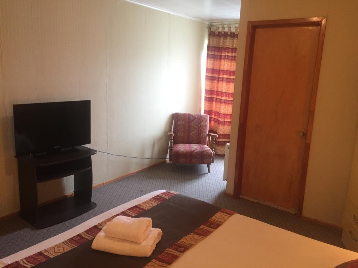 Hostal Los Pinos Puerto Natales Dış mekan fotoğraf